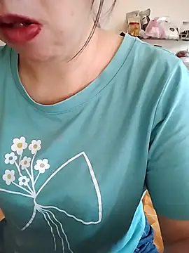 LiilyZi online show from March 23, 2:04 am