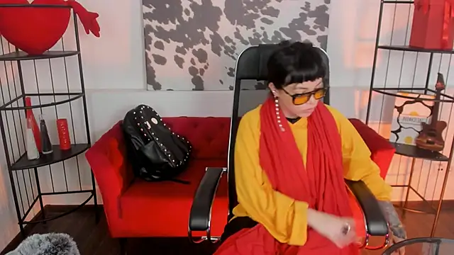 NeoGeisha online show from June 1, 7:10 am