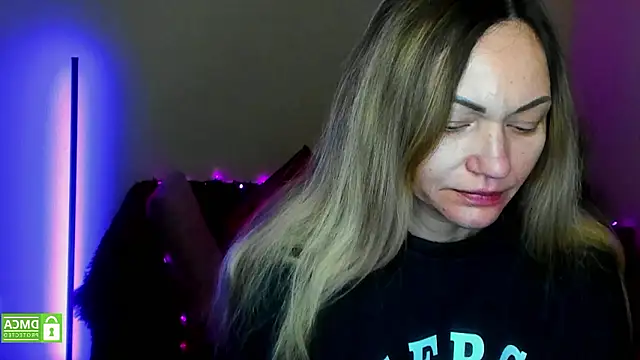 Snapshot of BlondMikey22 chatting on February 12, 6:30 am BlondMikey22 online show from February 12, 6:30 am