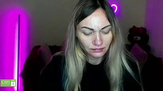 Snapshot of BlondMikey22 chatting on February 13, 6:26 pm BlondMikey22 online show from February 13, 6:26 pm