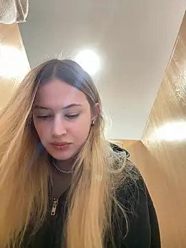 blonde exe online show from April 2, 2:15 pm