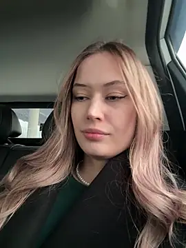 blonde exe online show from April 15, 3:41 pm