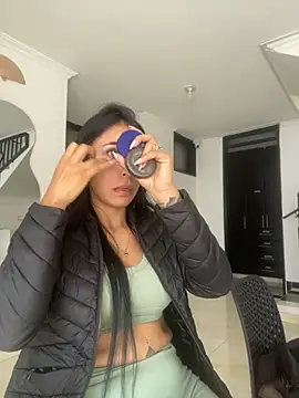 Snapshot of MEDUSA_EF chatting on February 26, 12:37 pm MEDUSA EF online show from February 26, 12:37 pm