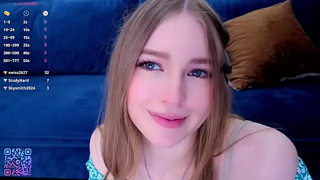 RowenaIanniello online show from April 11, 7:45 am