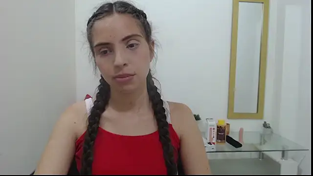 Snapshot of SugarBlanc chatting on February 27, 4:01 am SugarBlanc online show from February 27, 4:01 am