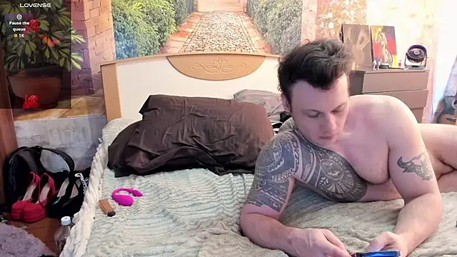  littleangie  online show from March 6, 2:19 am