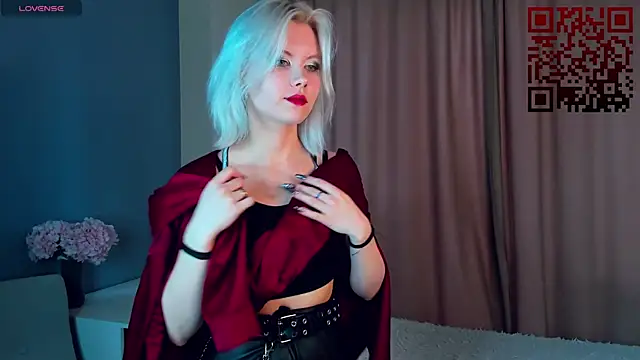 GoldenLenarz online show from April 7, 11:10 am