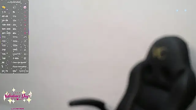 Snapshot of yaazhinii chatting on February 13, 1:18 pm yaazhinii online show from February 13, 1:18 pm