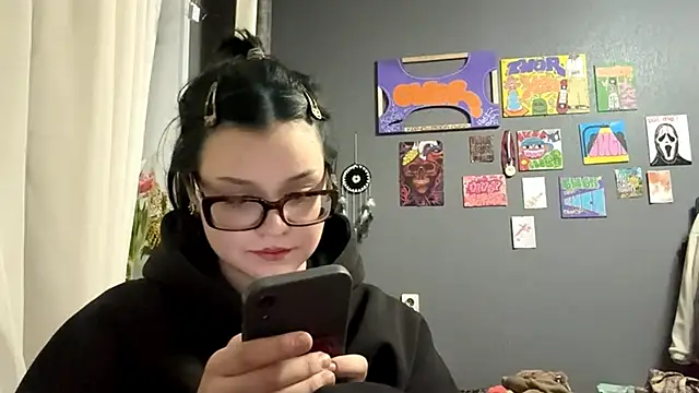 AngelLune online show from March 8, 6:01 pm