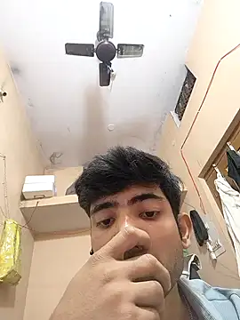 Snapshot of MorningLicker chatting on February 20, 2:17 pm MorningLicker online show from February 20, 2:17 pm