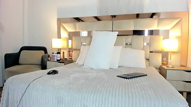 EloiseClairmont online show from March 19, 7:51 pm