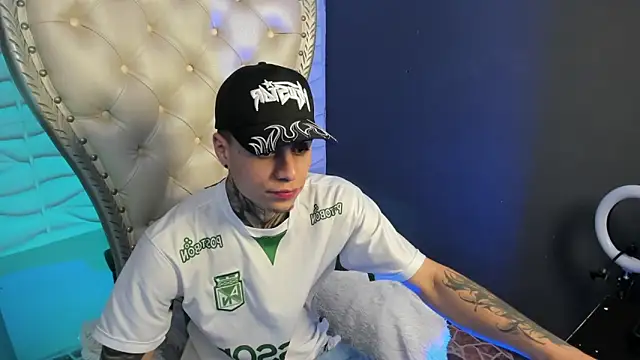 Snapshot of acxel_prescot chatting on February 17, 8:59 pm acxel prescot online show from February 17, 8:59 pm