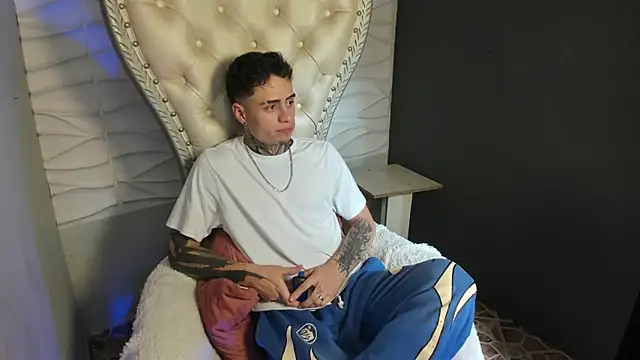 Snapshot of acxel_prescot chatting on March 2, 8:26 pm acxel prescot online show from March 2, 8:26 pm