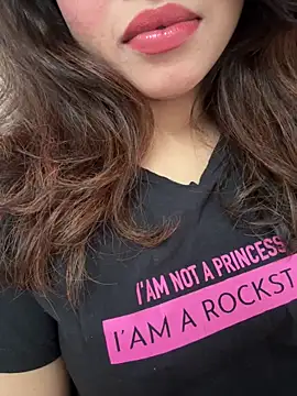 Snapshot of riya_sharma11 chatting on February 19, 11:50 am riya sharma11 online show from February 19, 11:50 am