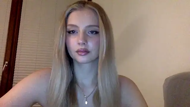 MayaWetDream online show from March 11, 7:09 pm