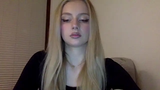 MayaWetDream online show from March 23, 8:02 pm