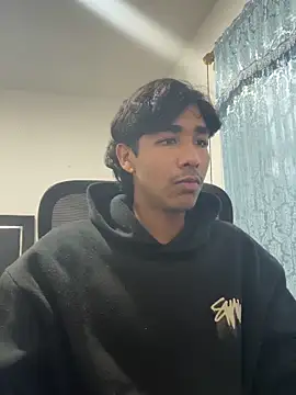 Snapshot of Pedestal_diamant chatting on February 27, 10:54 pm Pedestal diamant online show from February 27, 10:54 pm