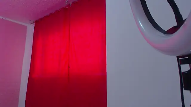 astrid blaze 27 online show from March 6, 7:43 pm