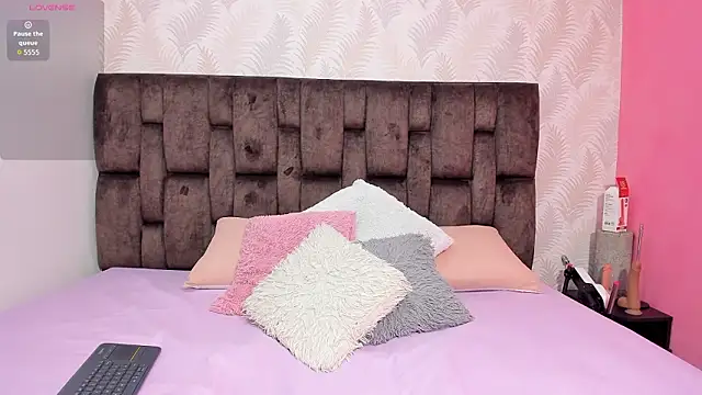 Kataleya Lopezz online show from March 1, 1:35 pm