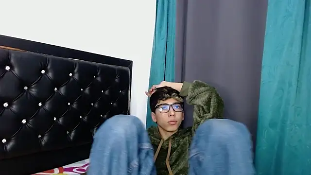 gabriel x18 online show from March 3, 5:24 am