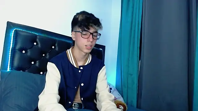 gabriel x18 online show from April 3, 4:32 am