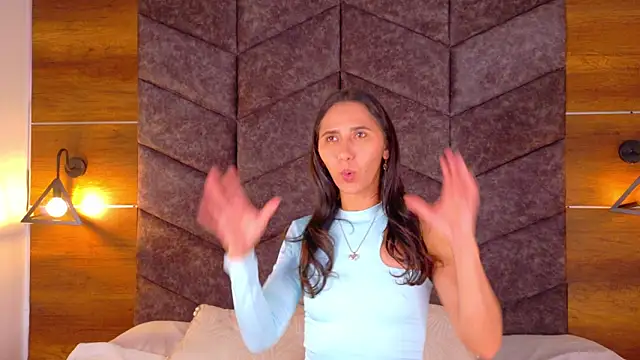 FernandaBrown   online show from February 23, 8:06 pm