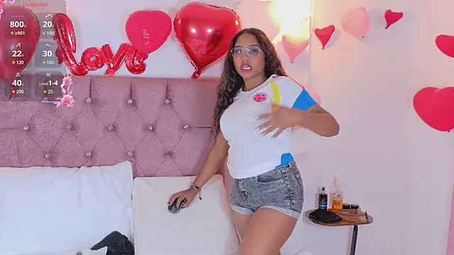 xblack moon online show from February 19, 7:43 pm