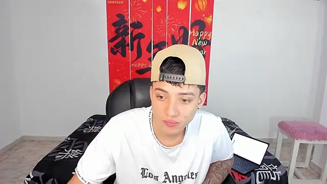 Wesleey-Boy online show from March 31, 7:36 pm