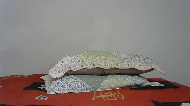 Snapshot of Branca_milf chatting on July 5, 2:13 pm Branca milf online show from July 5, 2:13 pm