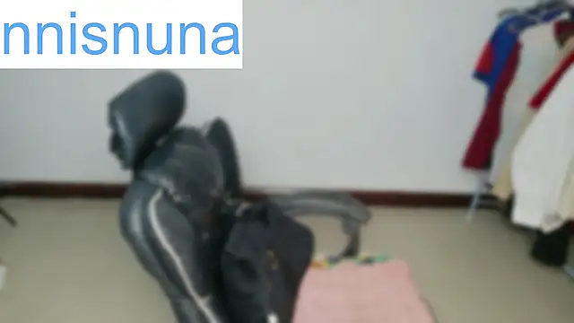 Snapshot of nunanunanuna chatting on May 11, 4:04 pm nunanunanuna online show from May 11, 4:04 pm
