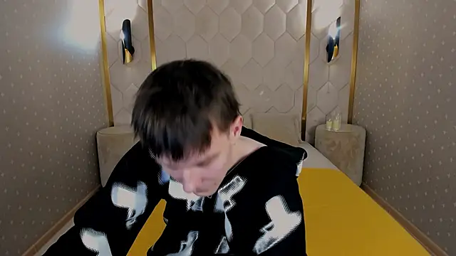 Snapshot of PackBev chatting on February 8, 7:50 pm PackBev online show from February 8, 7:50 pm