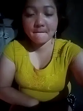 Snapshot of cuunon11 chatting on February 16, 11:23 pm cuunon11 online show from February 16, 11:23 pm