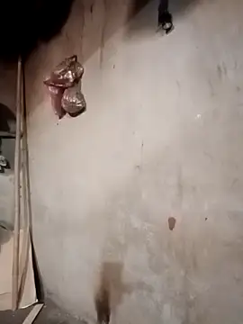 Snapshot of cuunon11 chatting on February 17, 12:01 pm cuunon11 online show from February 17, 12:01 pm