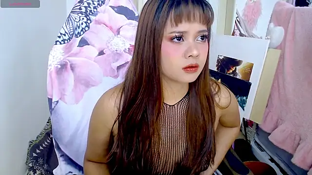 Snapshot of MyAsianWaifu chatting on May 5, 3:58 am MyAsianWaifu online show from May 5, 3:58 am