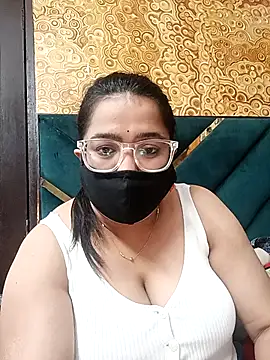 Snapshot of GangbangCouple chatting on March 3, 9:26 am GangbangCouple online show from March 3, 9:26 am