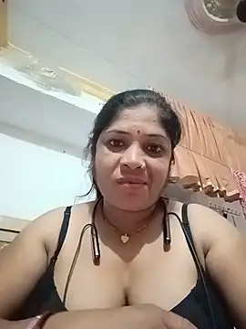 Snapshot of Horney_Bhabhi chatting on June 24, 5:01 pm Horney Bhabhi online show from June 24, 5:01 pm