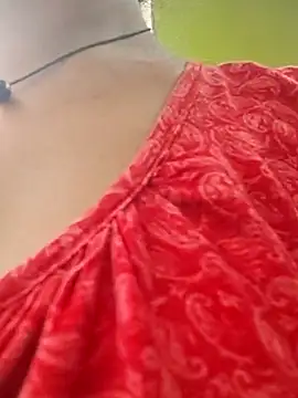 Snapshot of Sweet-runi chatting on March 2, 5:19 am Sweet-runi online show from March 2, 5:19 am