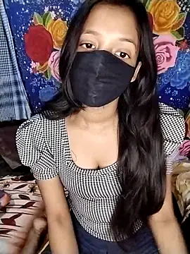 Snapshot of Naina-hott chatting on February 6, 8:12 pm Naina-hott online show from February 6, 8:12 pm