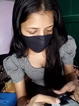 Snapshot of Naina-hott chatting on February 13, 7:10 pm Naina-hott online show from February 13, 7:10 pm