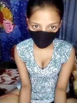 Snapshot of Naina-hott chatting on February 19, 7:10 pm Naina-hott online show from February 19, 7:10 pm