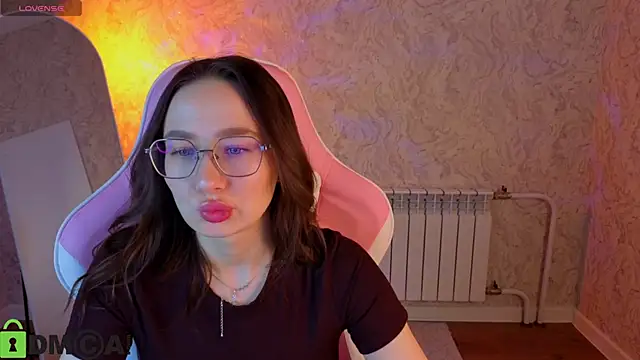  Kiki angel  online show from February 21, 3:51 am