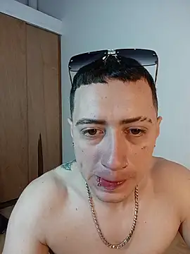 Snapshot of Emmanuel_Lust chatting on February 14, 4:26 pm Emmanuel Lust online show from February 14, 4:26 pm