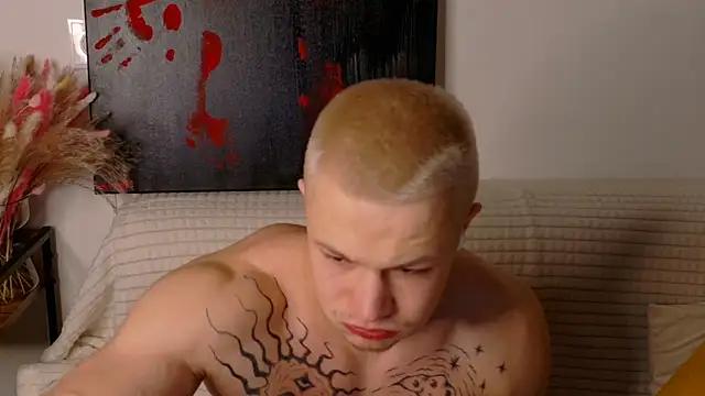 Snapshot of SterlingNoir chatting on March 1, 10:01 pm SterlingNoir online show from March 1, 10:01 pm