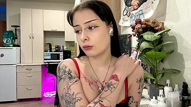 Snapshot of annicefeel chatting on February 24, 2:26 pm annicefeel online show from February 24, 2:26 pm