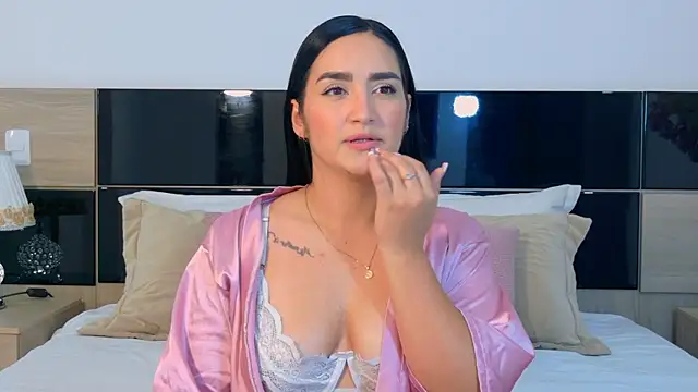 MaraGrief  online show from April 5, 2:42 am