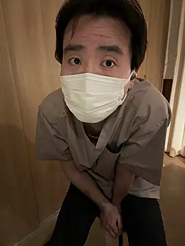 shizuku-kun211 online show from April 8, 4:29 pm