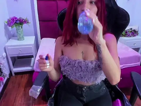 Snapshot of NinaaDark chatting on March 2, 6:37 pm NinaaDark online show from March 2, 6:37 pm