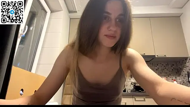 Snapshot of LovelySilk_63 chatting on June 16, 6:21 pm LovelySilk 63 online show from June 16, 6:21 pm
