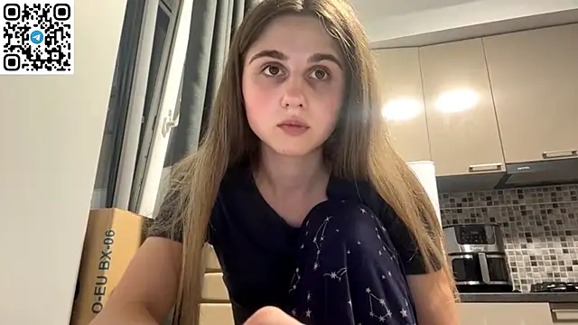 Snapshot of LovelySilk_63 chatting on June 26, 7:07 pm LovelySilk 63 online show from June 26, 7:07 pm