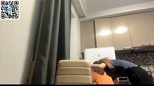 Snapshot of LovelySilk_63 chatting on July 2, 6:58 pm LovelySilk 63 online show from July 2, 6:58 pm